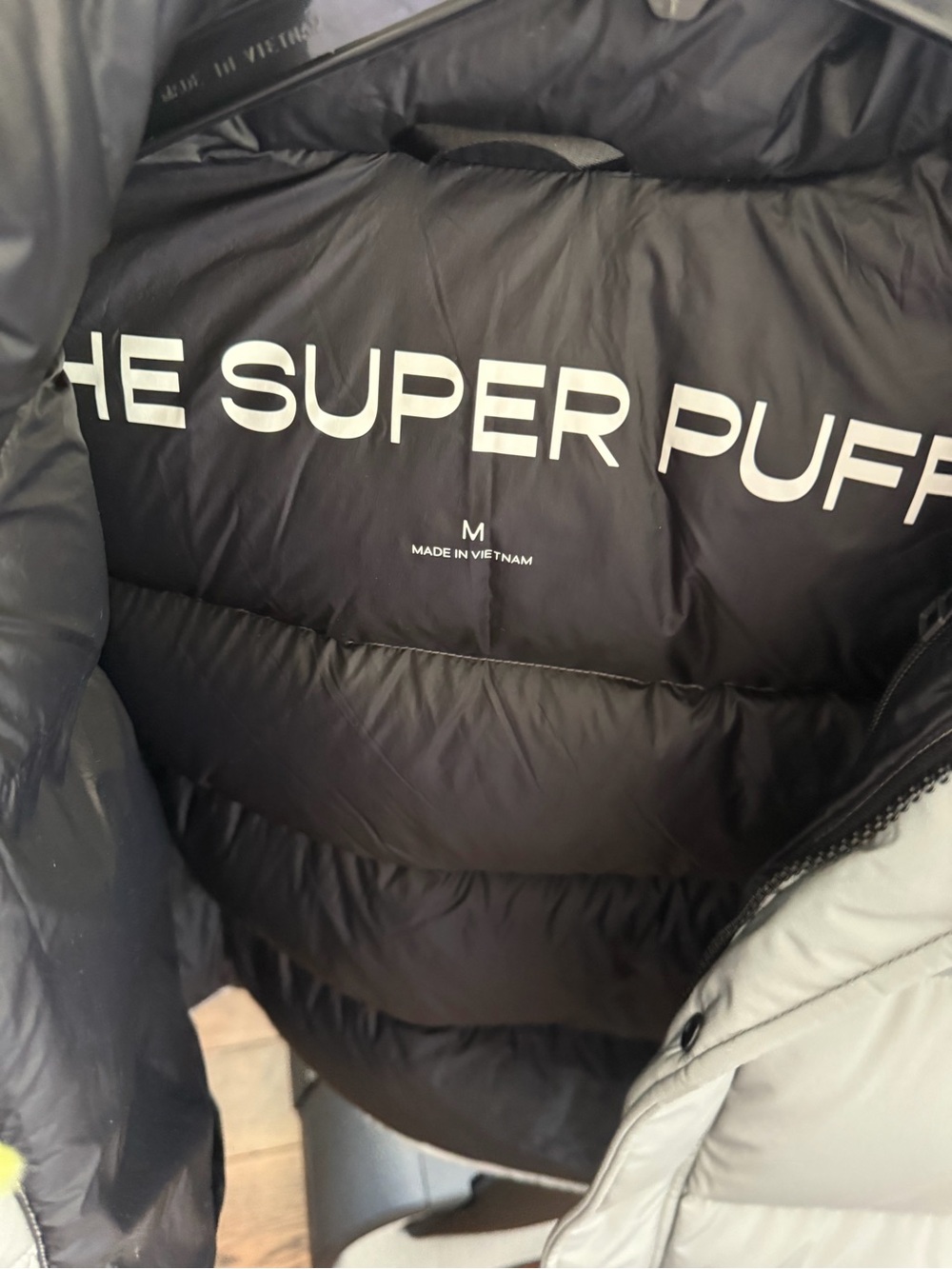 Aritzia Super Puff™ Shorty, Reflective powder coated goose-down puffer jacket - Picture 7 of 16